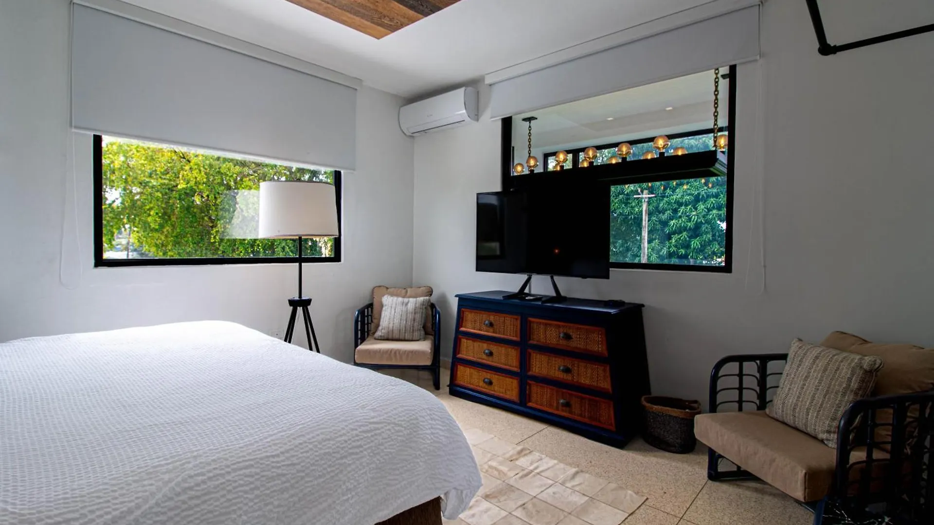 Villa Azure Ocean Park'S Seaside Luxe Retreat San Juan